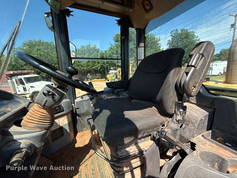 image for item ET6317 2005 Komatsu WA250PT-5L wheel loader