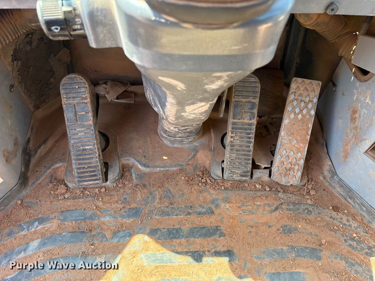 image for item ET6317 2005 Komatsu WA250PT-5L wheel loader