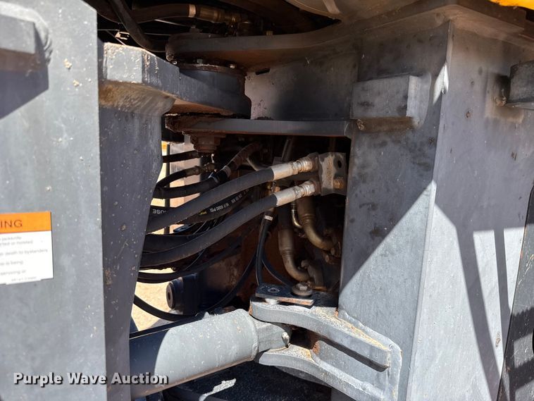 image for item ET6317 2005 Komatsu WA250PT-5L wheel loader