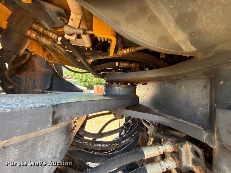 image for item ET6317 2005 Komatsu WA250PT-5L wheel loader