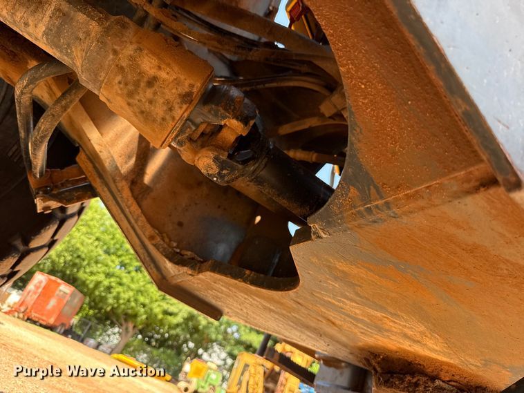 image for item ET6317 2005 Komatsu WA250PT-5L wheel loader