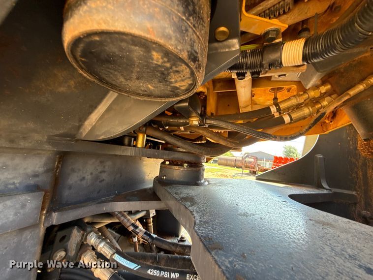 image for item ET6317 2005 Komatsu WA250PT-5L wheel loader
