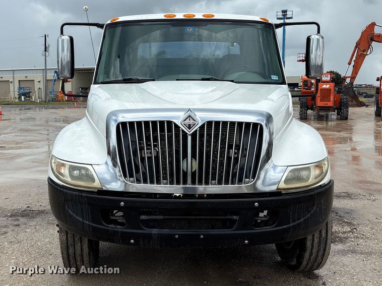image for item EU5678 2004 International 4300 fuel / lube truck
