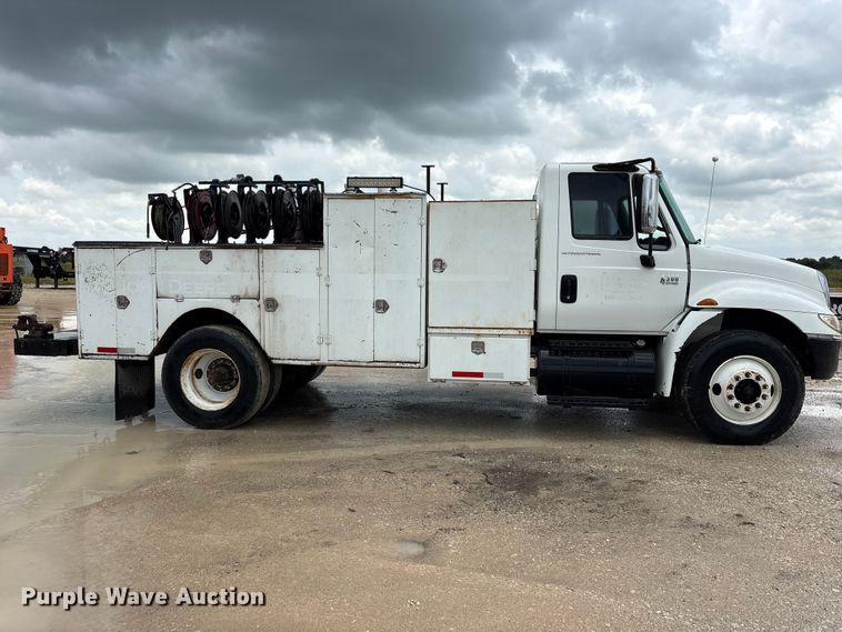 image for item EU5678 2004 International 4300 fuel / lube truck