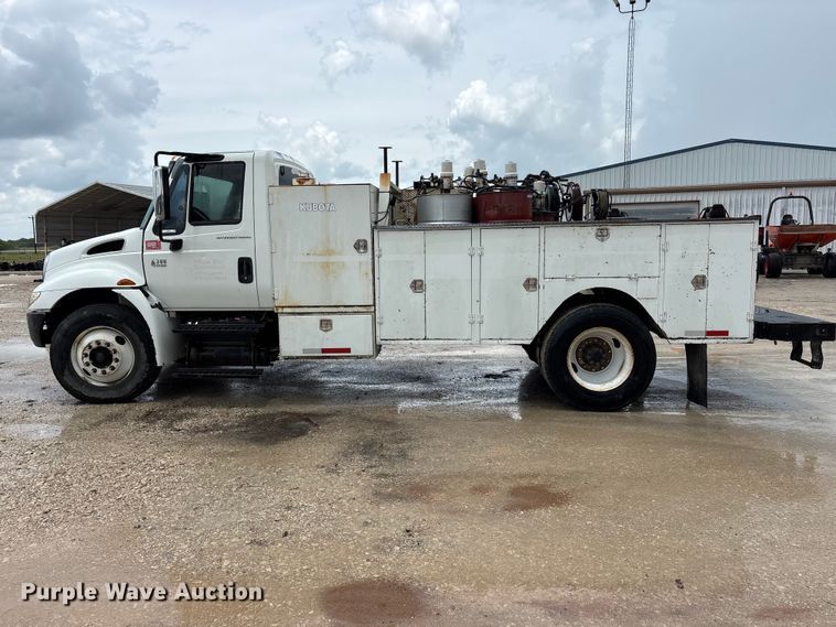 image for item EU5678 2004 International 4300 fuel / lube truck