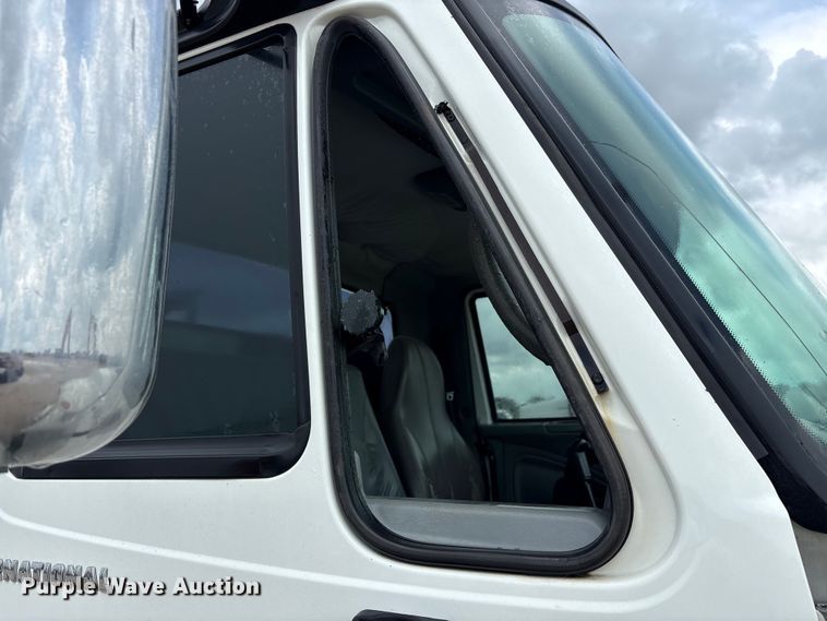 image for item EU5678 2004 International 4300 fuel / lube truck