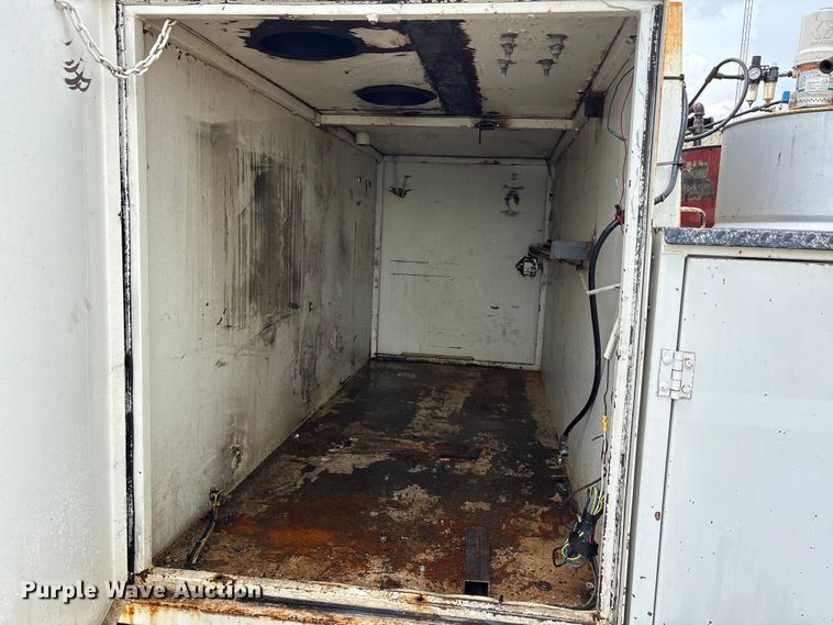 image for item EU5678 2004 International 4300 fuel / lube truck