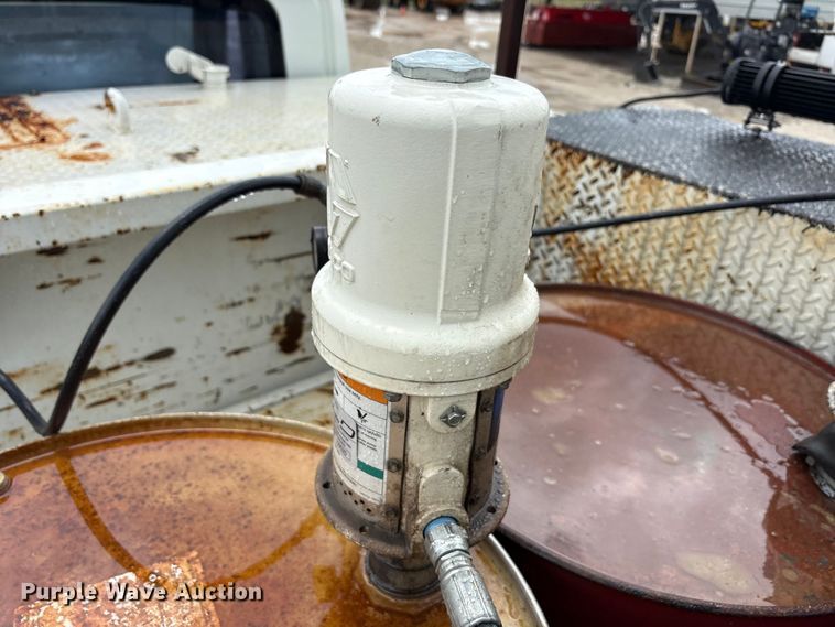 image for item EU5678 2004 International 4300 fuel / lube truck