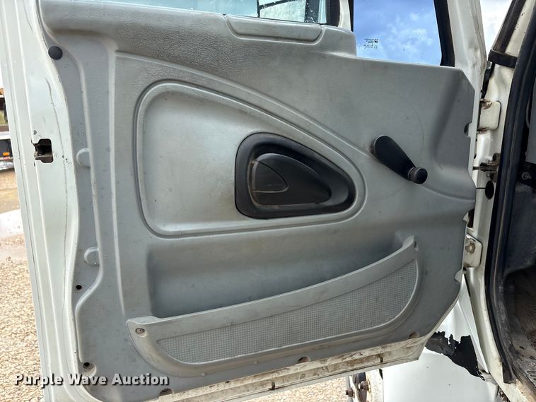 image for item EU5678 2004 International 4300 fuel / lube truck