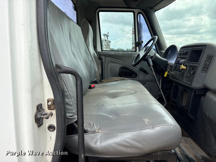 image for item EU5678 2004 International 4300 fuel / lube truck