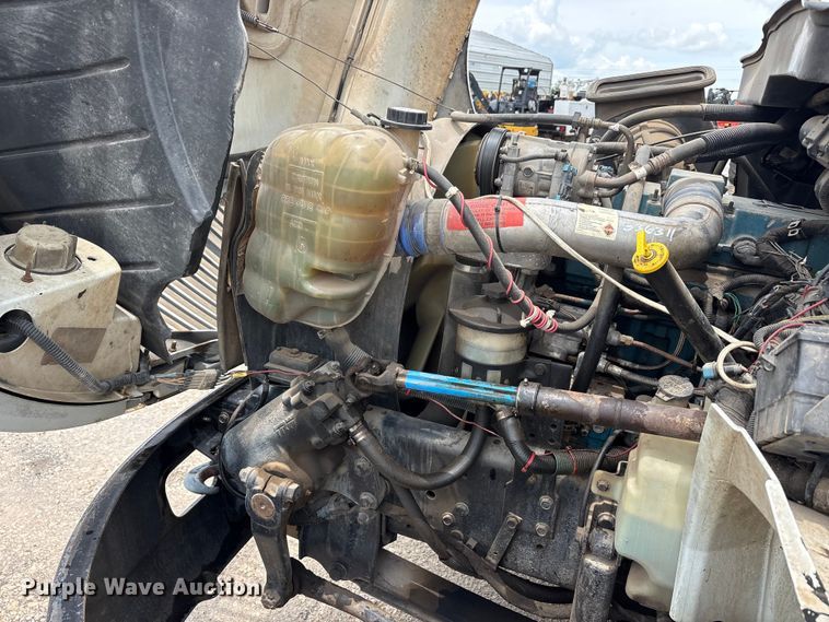 image for item EU5678 2004 International 4300 fuel / lube truck