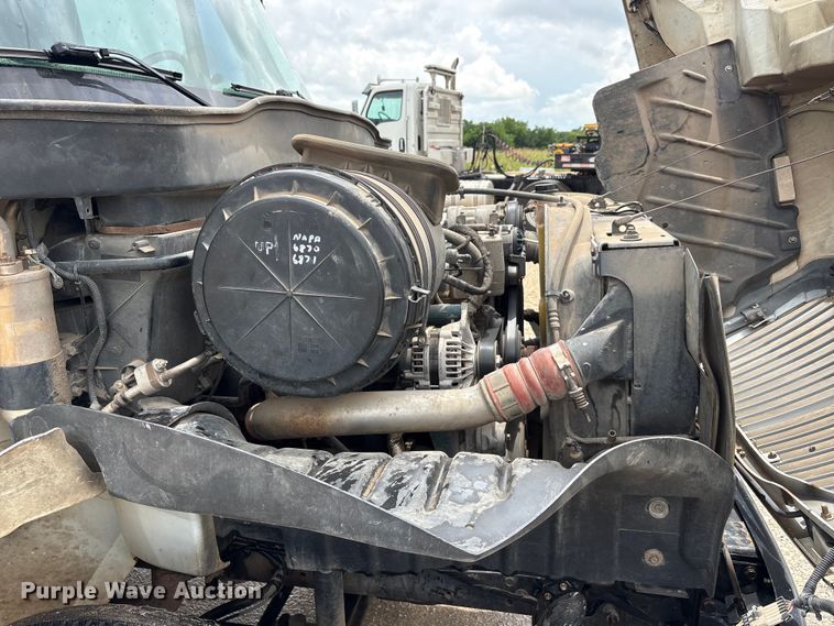 image for item EU5678 2004 International 4300 fuel / lube truck