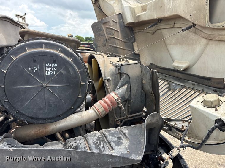 image for item EU5678 2004 International 4300 fuel / lube truck