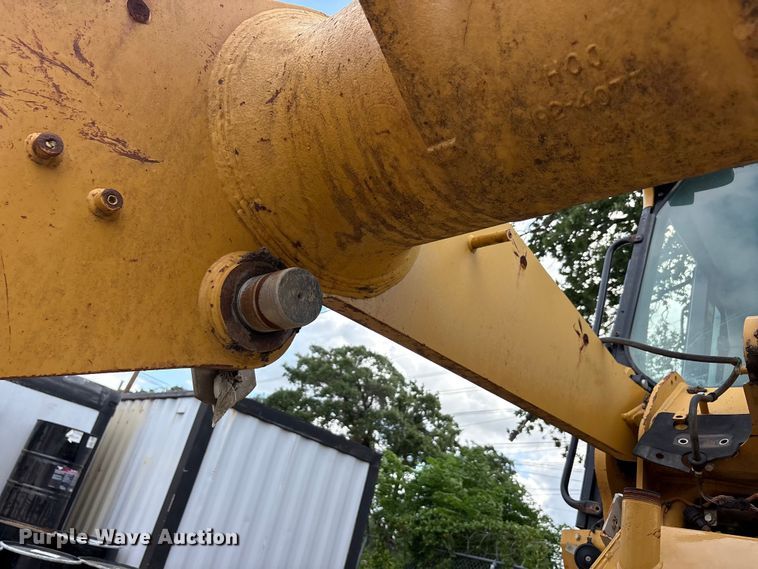 image for item EU5696 2011 Caterpillar 963D track loader