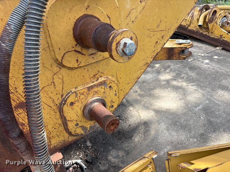 image for item EU5696 2011 Caterpillar 963D track loader