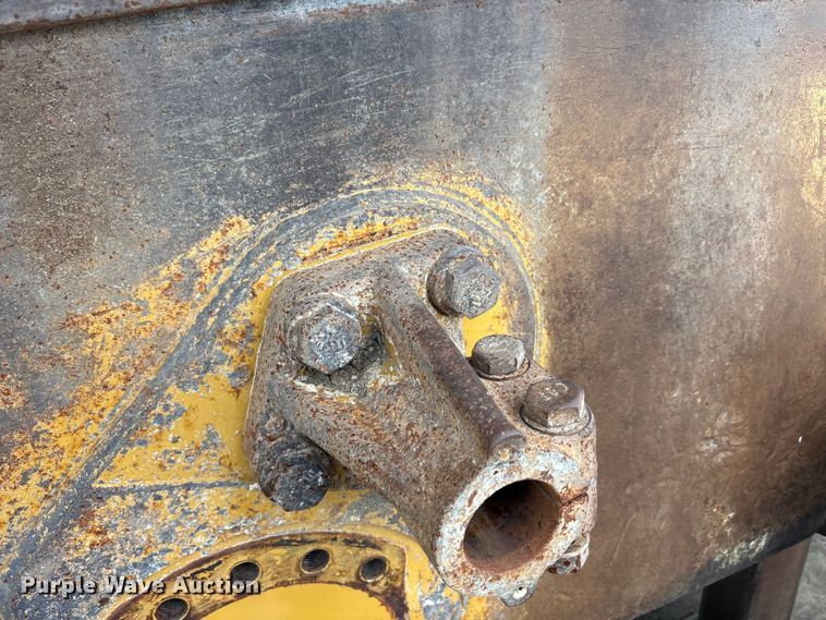 image for item EU5696 2011 Caterpillar 963D track loader