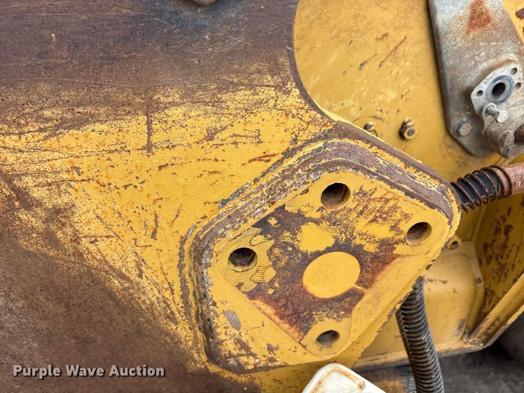 image for item EU5696 2011 Caterpillar 963D track loader