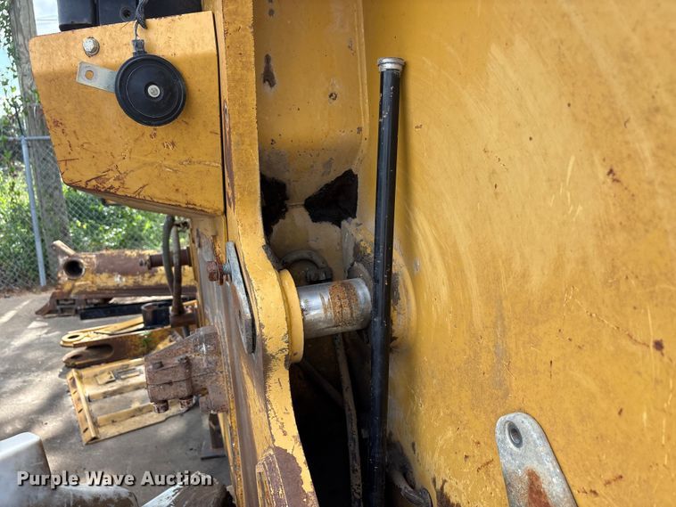 image for item EU5696 2011 Caterpillar 963D track loader