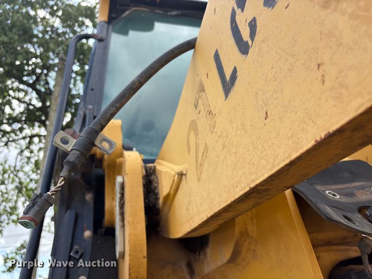 image for item EU5696 2011 Caterpillar 963D track loader
