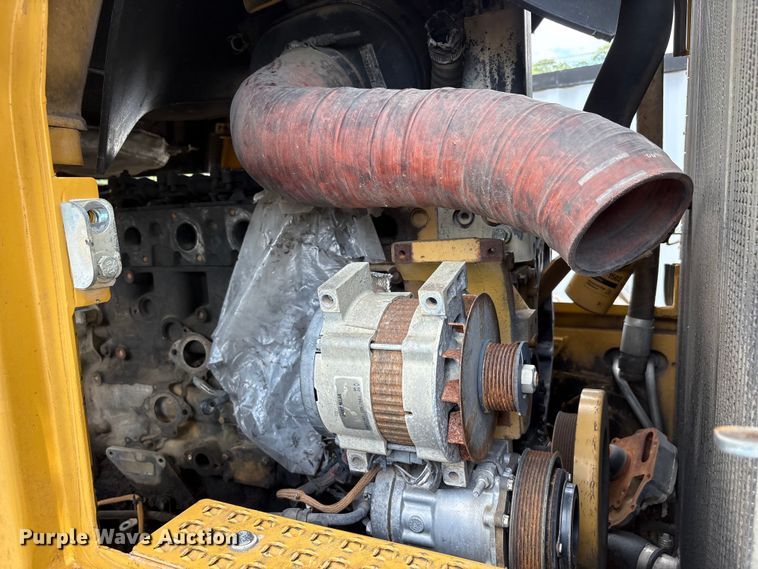 image for item EU5696 2011 Caterpillar 963D track loader