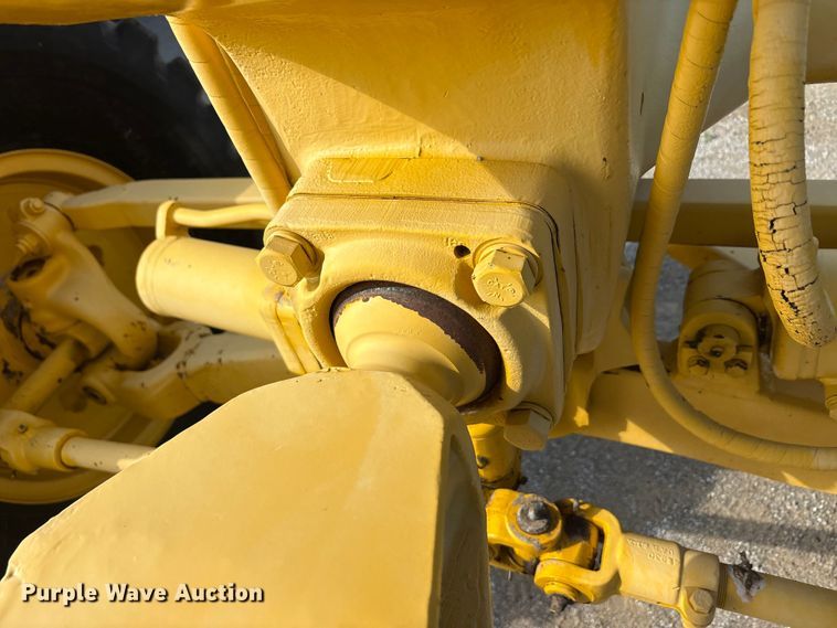 image for item EU5706 1971 Caterpillar 14E rigid frame motor grader