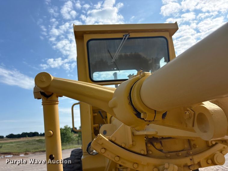 image for item EU5706 1971 Caterpillar 14E rigid frame motor grader