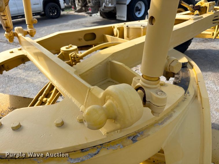 image for item EU5706 1971 Caterpillar 14E rigid frame motor grader