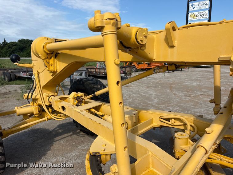 image for item EU5706 1971 Caterpillar 14E rigid frame motor grader