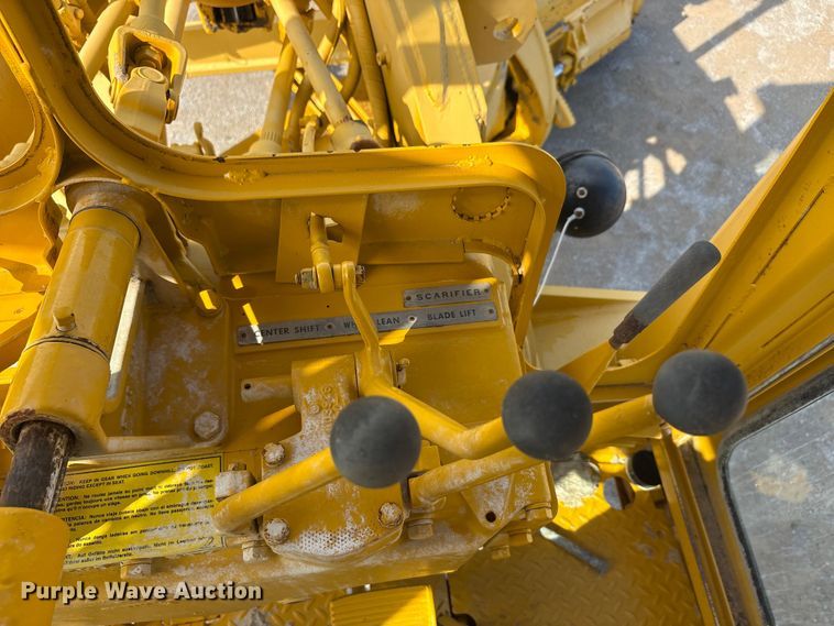 image for item EU5706 1971 Caterpillar 14E rigid frame motor grader