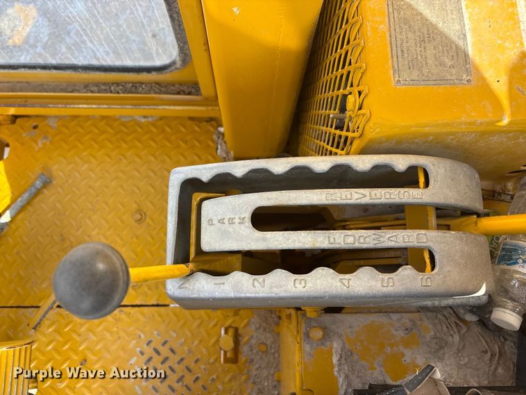image for item EU5706 1971 Caterpillar 14E rigid frame motor grader