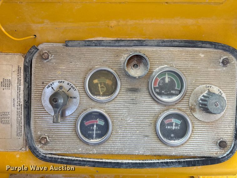 image for item EU5706 1971 Caterpillar 14E rigid frame motor grader