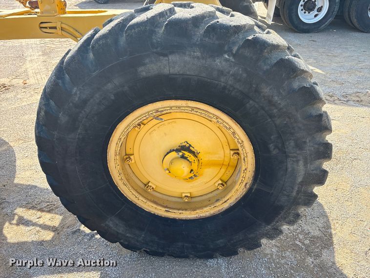 image for item EU5706 1971 Caterpillar 14E rigid frame motor grader