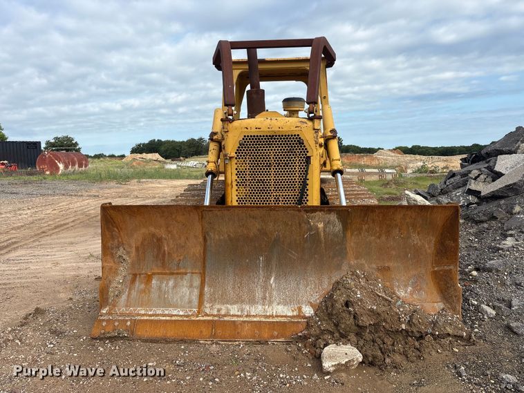 image for item EU5709 1977 Caterpillar D6D dozer