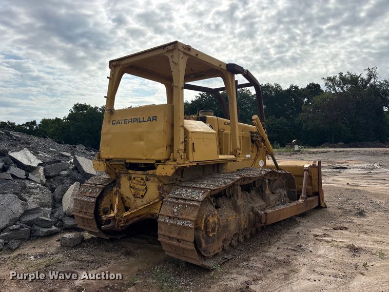 image for item EU5709 1977 Caterpillar D6D dozer