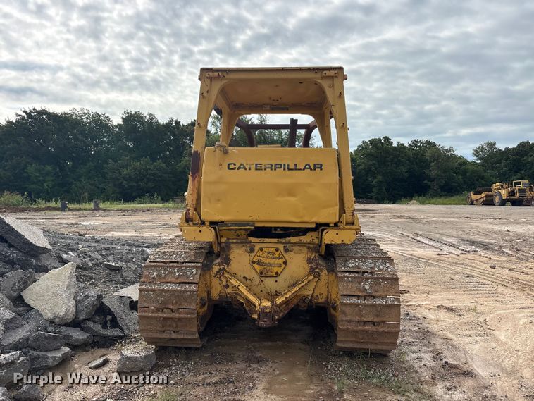 image for item EU5709 1977 Caterpillar D6D dozer