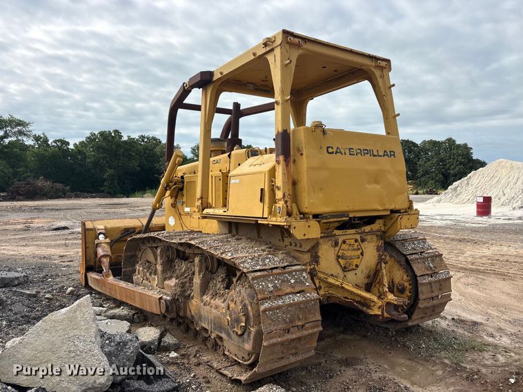 image for item EU5709 1977 Caterpillar D6D dozer