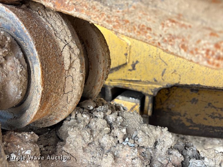 image for item EU5709 1977 Caterpillar D6D dozer
