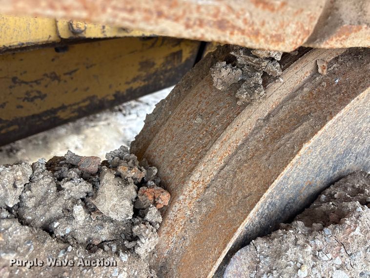 image for item EU5709 1977 Caterpillar D6D dozer