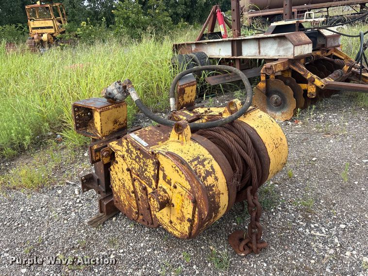 image for item EU5710 Hyster winch