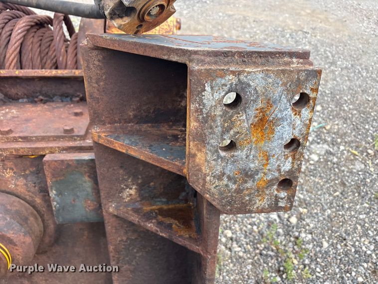 image for item EU5710 Hyster winch