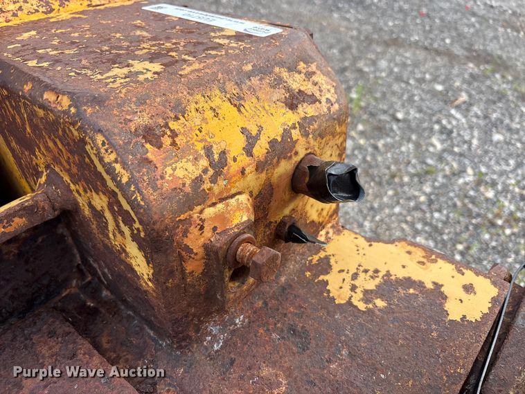 image for item EU5710 Hyster winch