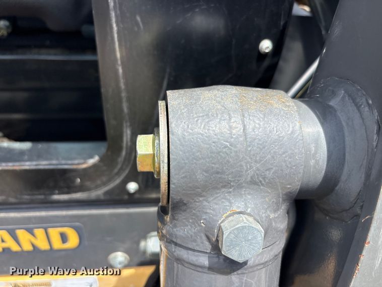 image for item EU5711 2014 New holland C238 tracked skid steer loader