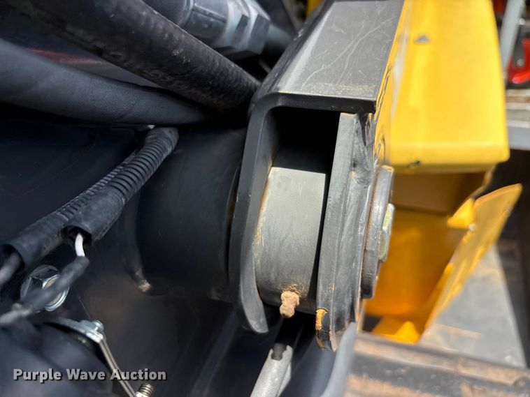 image for item EU5711 2014 New holland C238 tracked skid steer loader