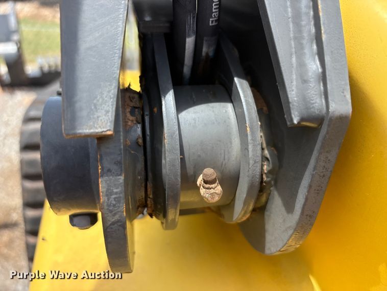 image for item EU5711 2014 New holland C238 tracked skid steer loader