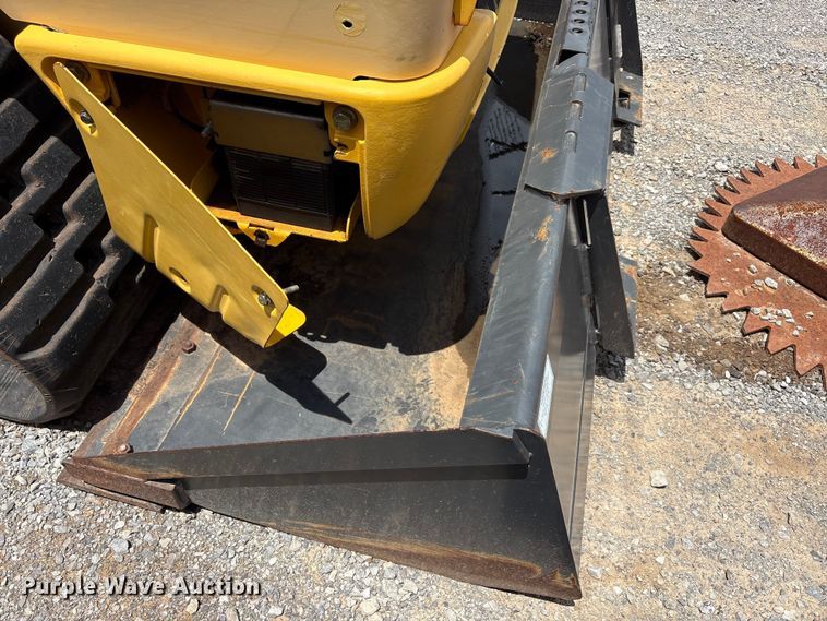 image for item EU5711 2014 New holland C238 tracked skid steer loader