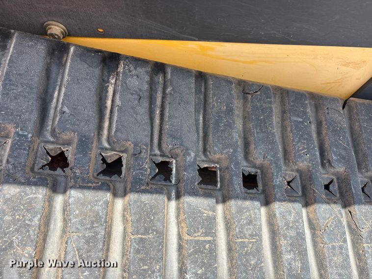 image for item EU5711 2014 New holland C238 tracked skid steer loader