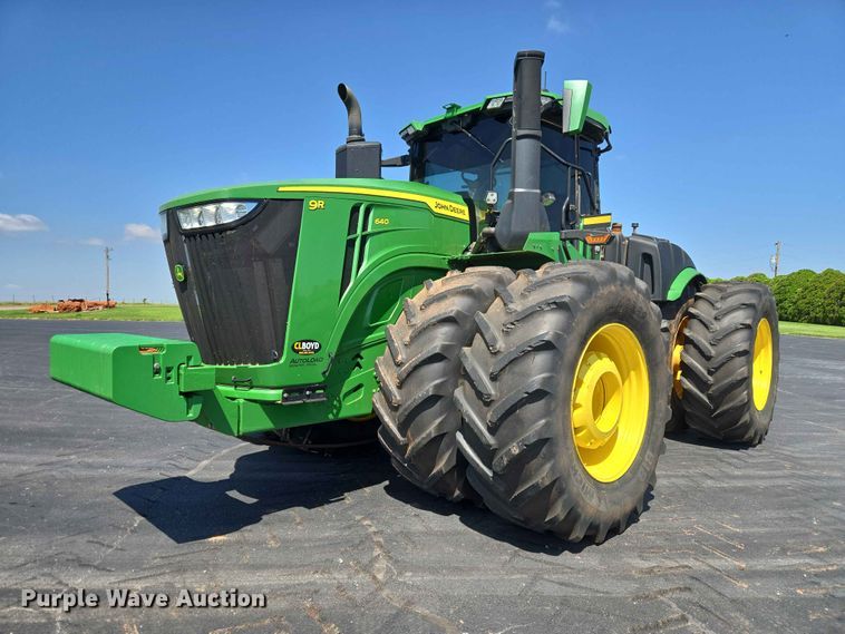 2022 John Deere 9R 640