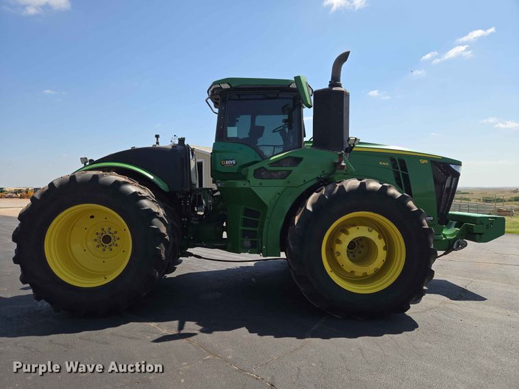 image for item EW0303 2022 John Deere 9R 640 Scraper Special 4WD tractor