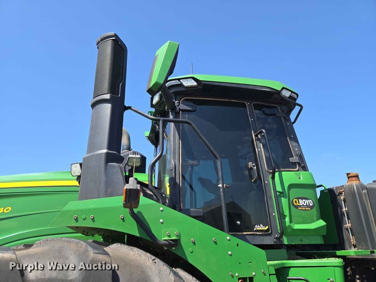 image for item EW0303 2022 John Deere 9R 640 Scraper Special 4WD tractor