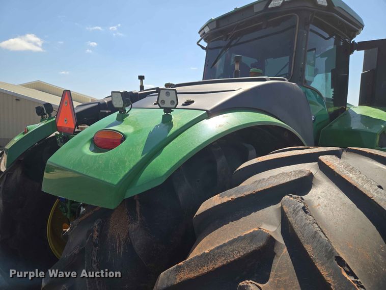 image for item EW0303 2022 John Deere 9R 640 Scraper Special 4WD tractor